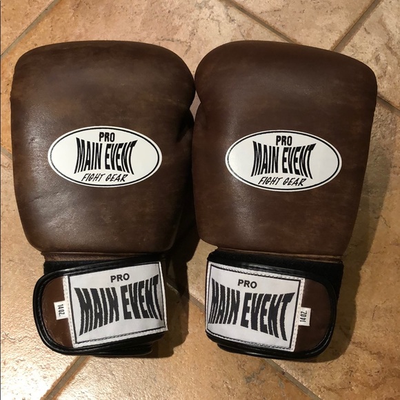 main event boxing gloves